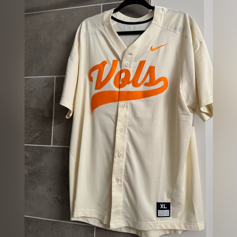 Tennessee Vols baseball cream Nike jersey size XL